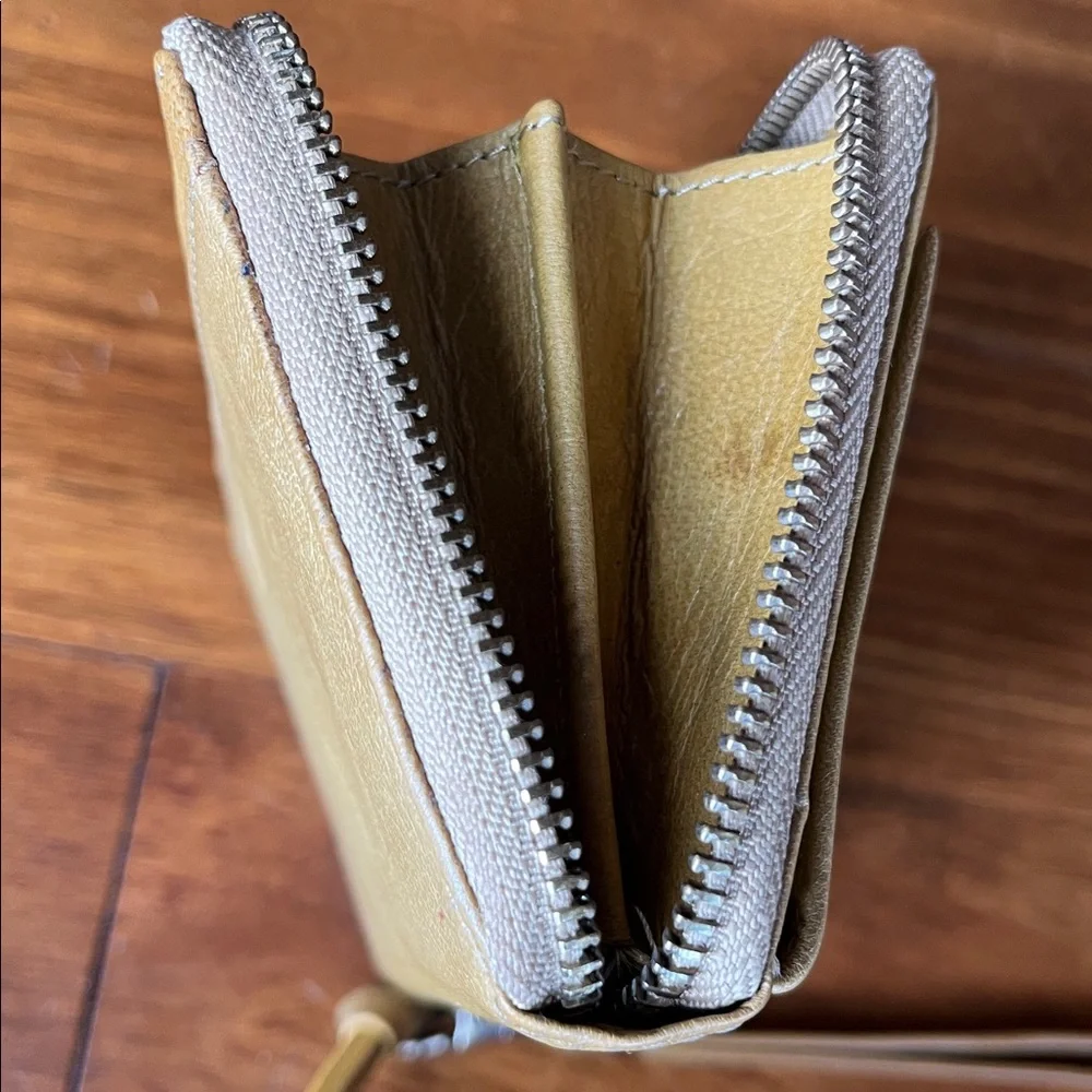 RACHEL Rachel Roy Zip Around Wallet Wrislet